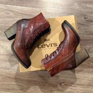 Levi's | NIB Lace-up Heeled Leather Combat Boots - Dark Brown, Size 6